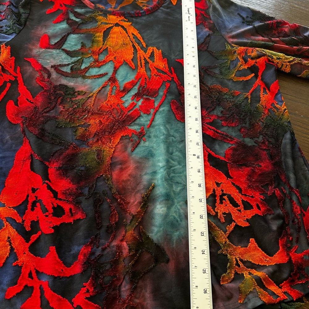 Multicolor‎ Abstract Blouse - Picture 7 of 8